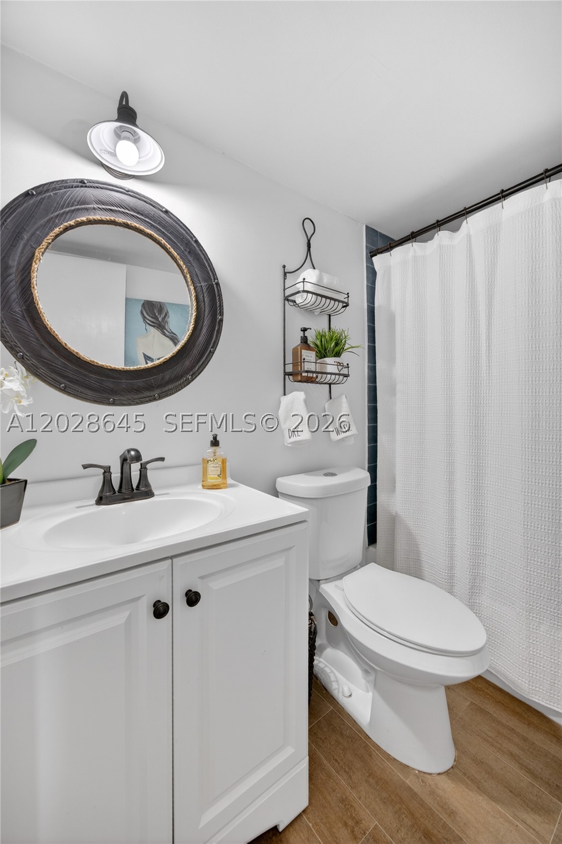 LYNBROOK COURT CONDO PH II - Residential