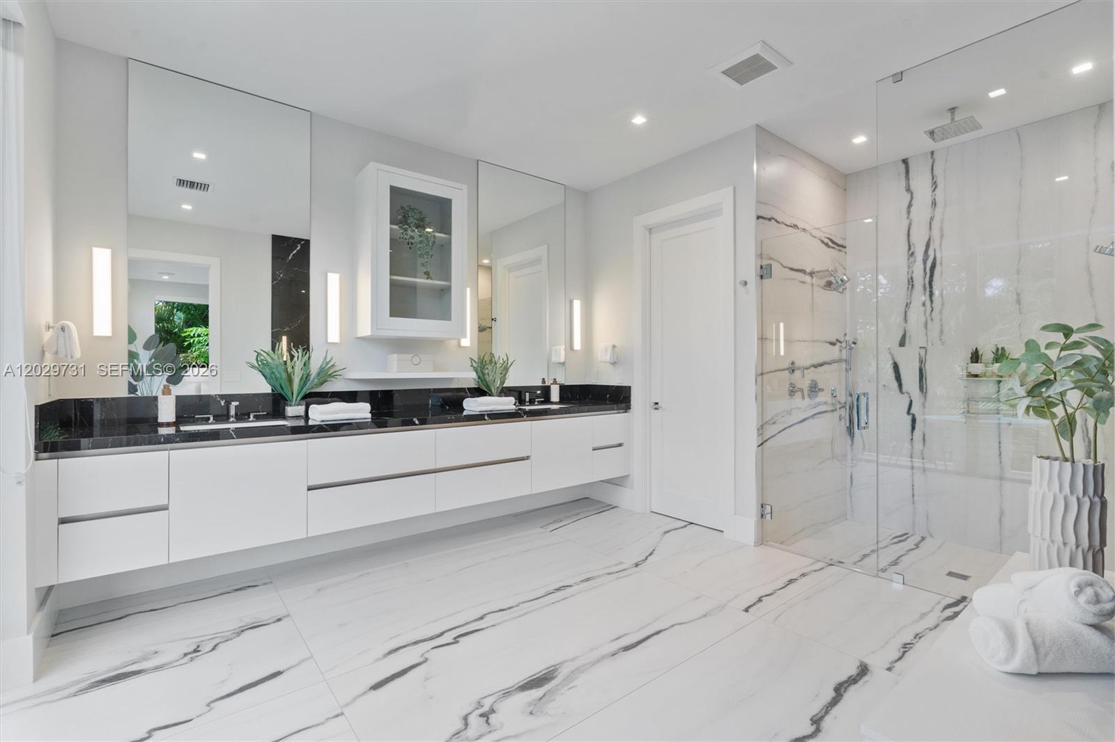 KENMONT FIRST ADD - Residential