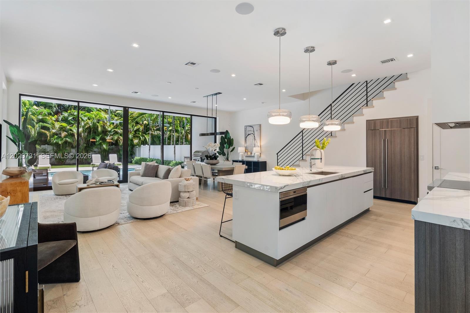 KENMONT FIRST ADD - Residential