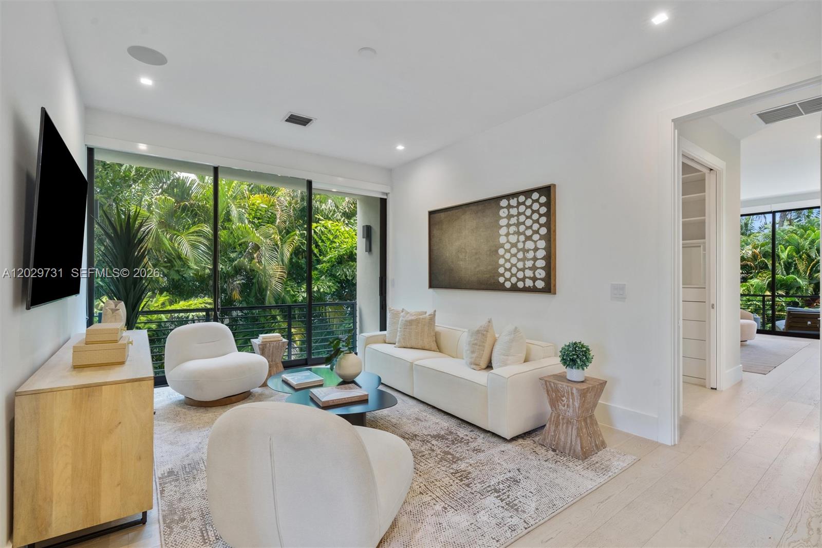 KENMONT FIRST ADD - Residential