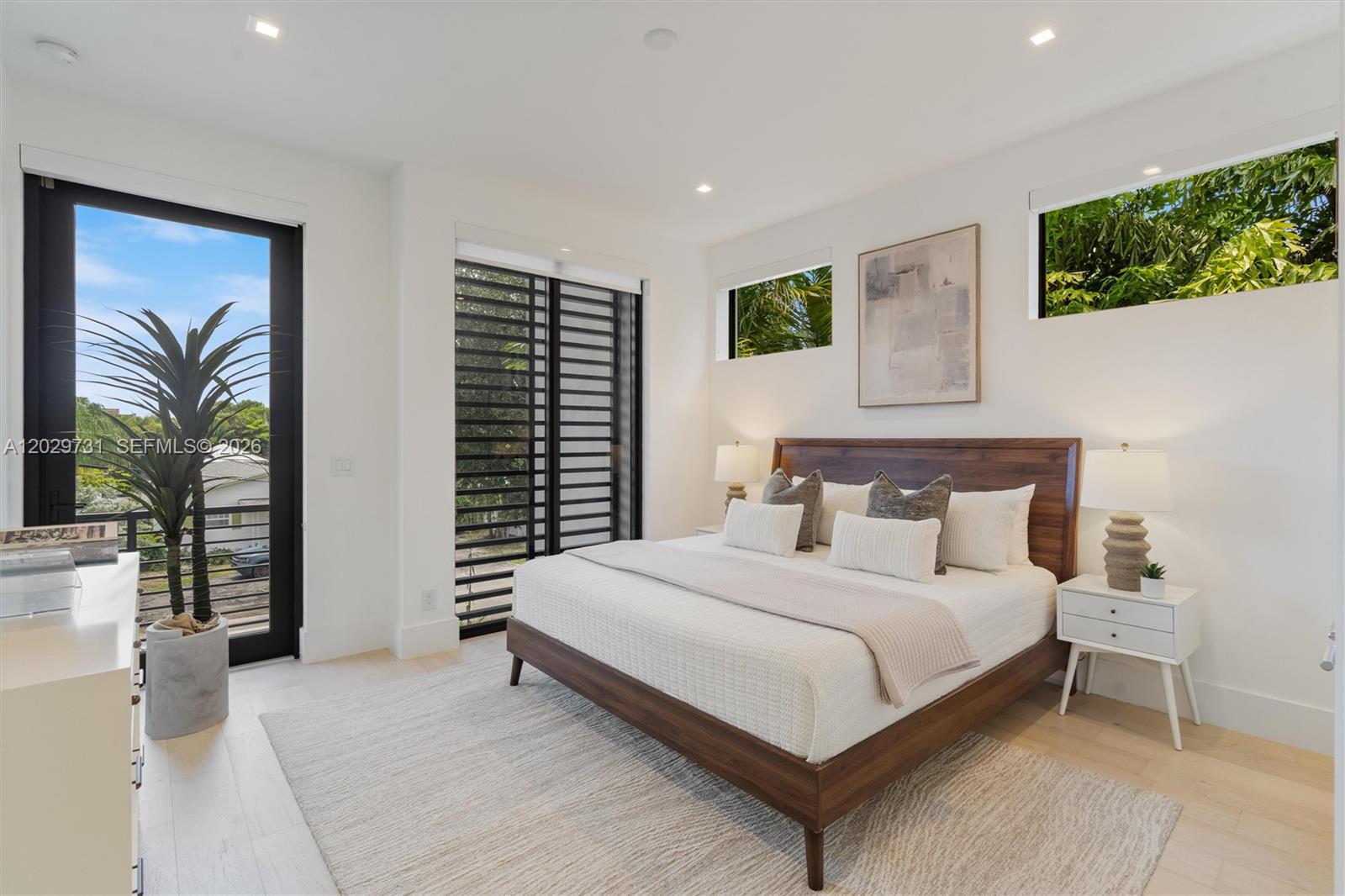 KENMONT FIRST ADD - Residential