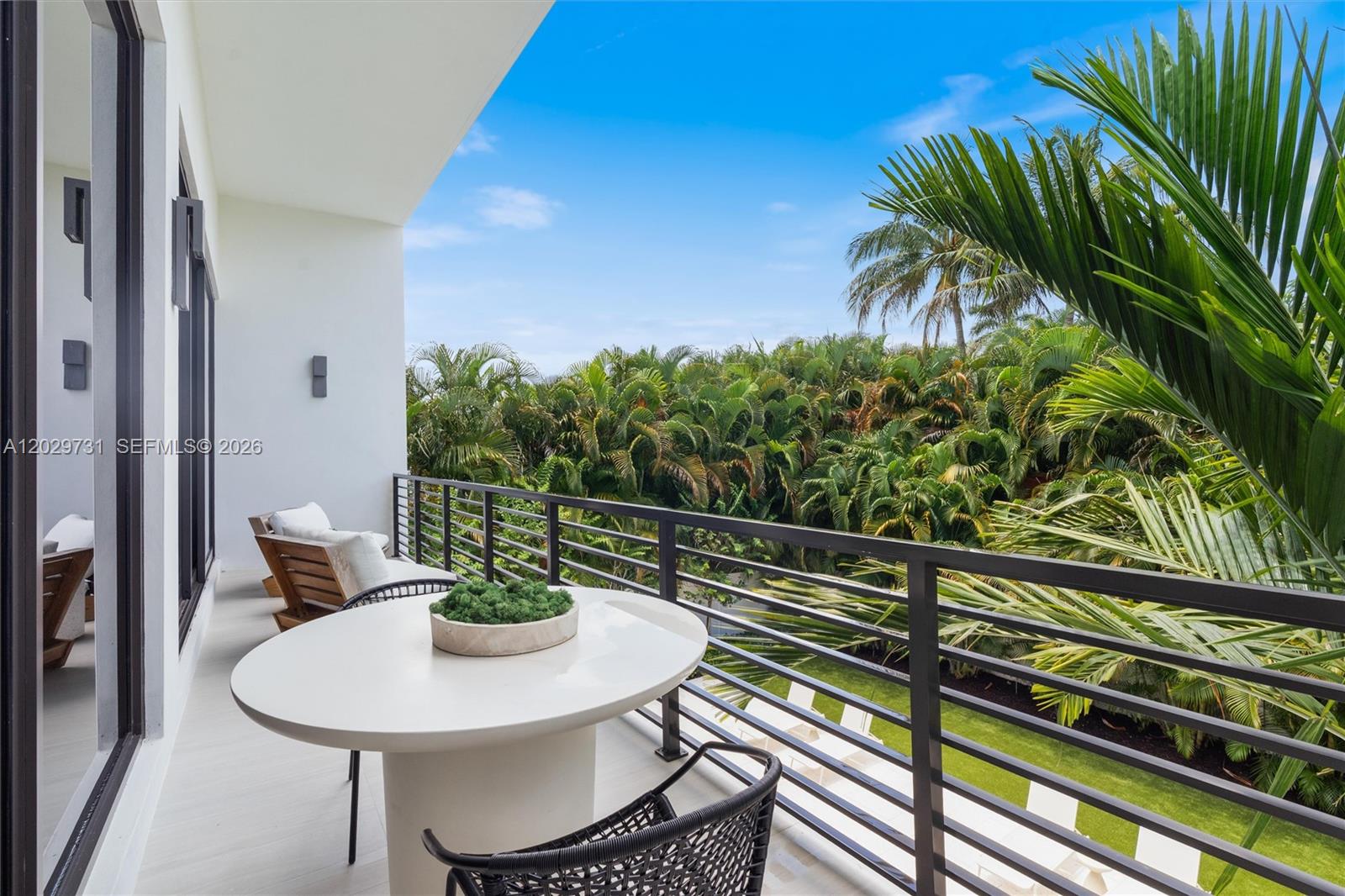 KENMONT FIRST ADD - Residential