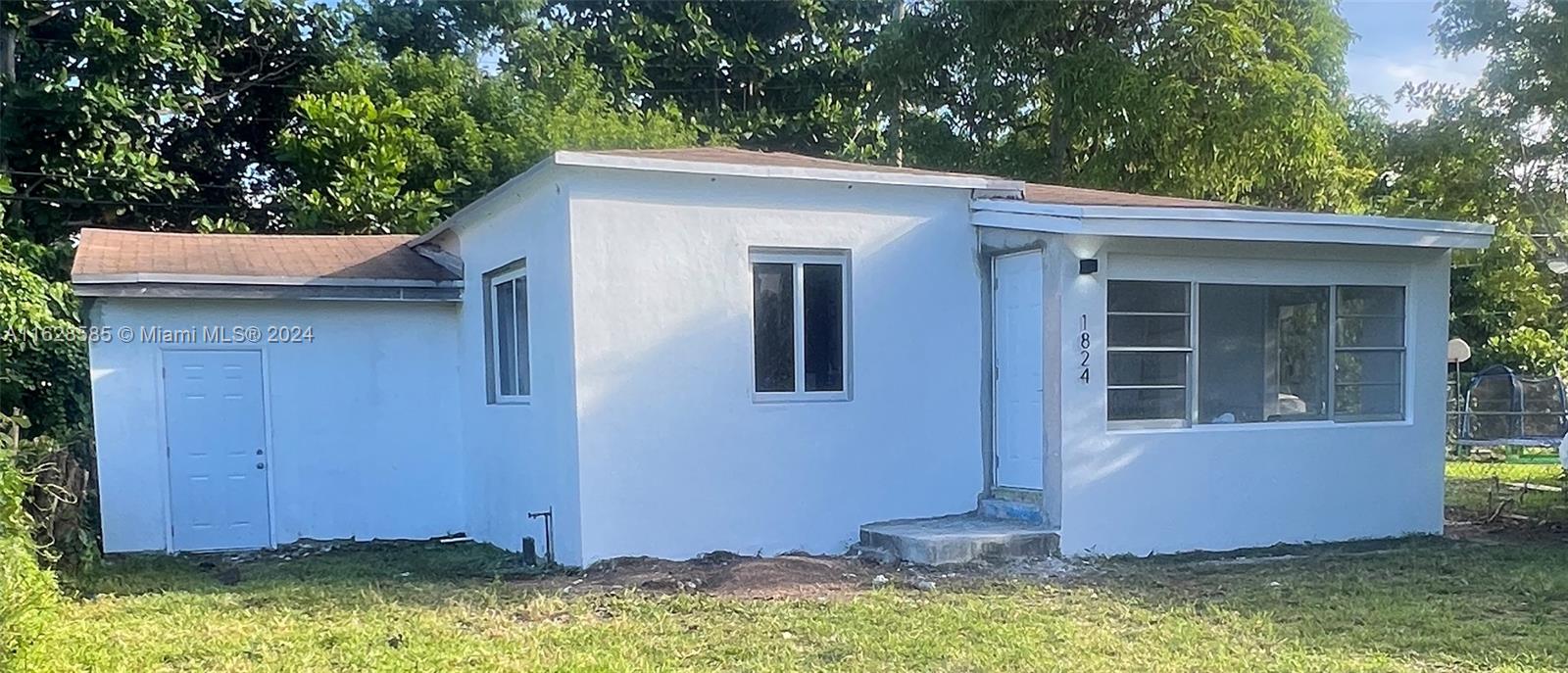 17TH AVE MANOR - Residential Lease