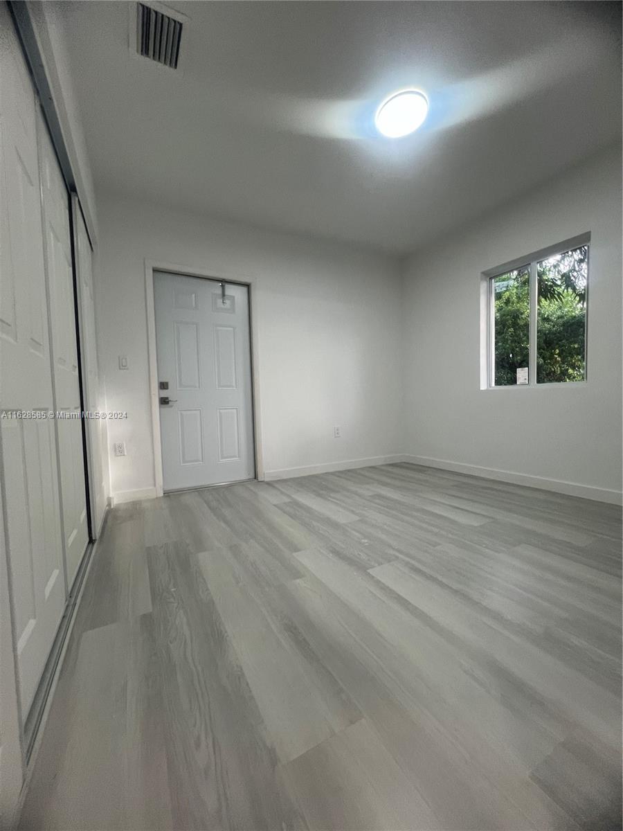 17TH AVE MANOR - Residential Lease