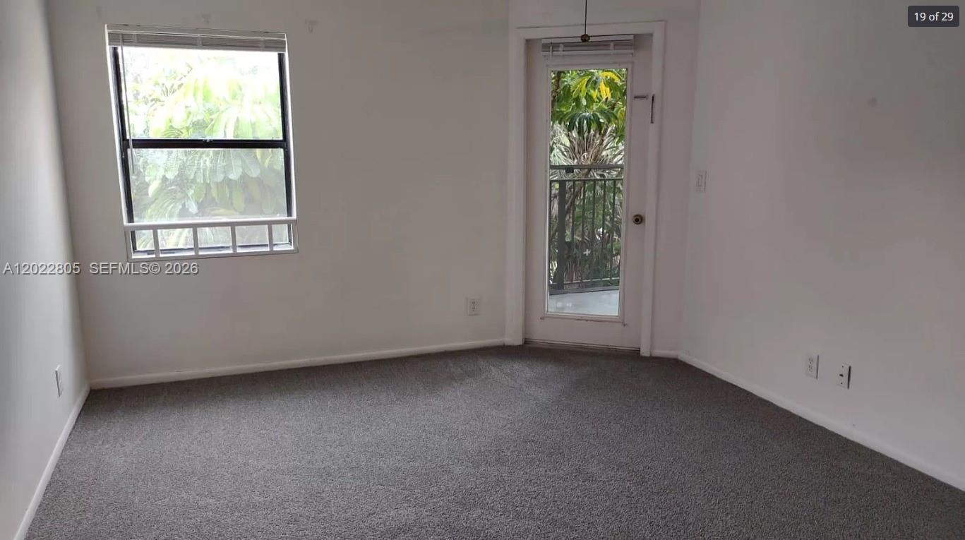 SUMMERBREEZE CONDO - Residential