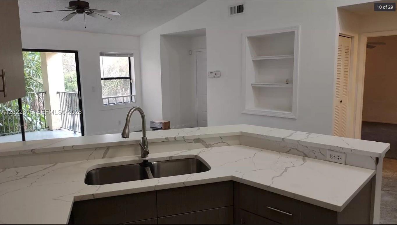 SUMMERBREEZE CONDO - Residential