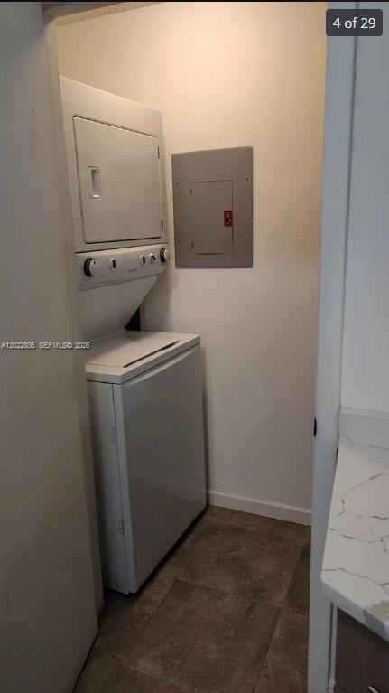 SUMMERBREEZE CONDO - Residential