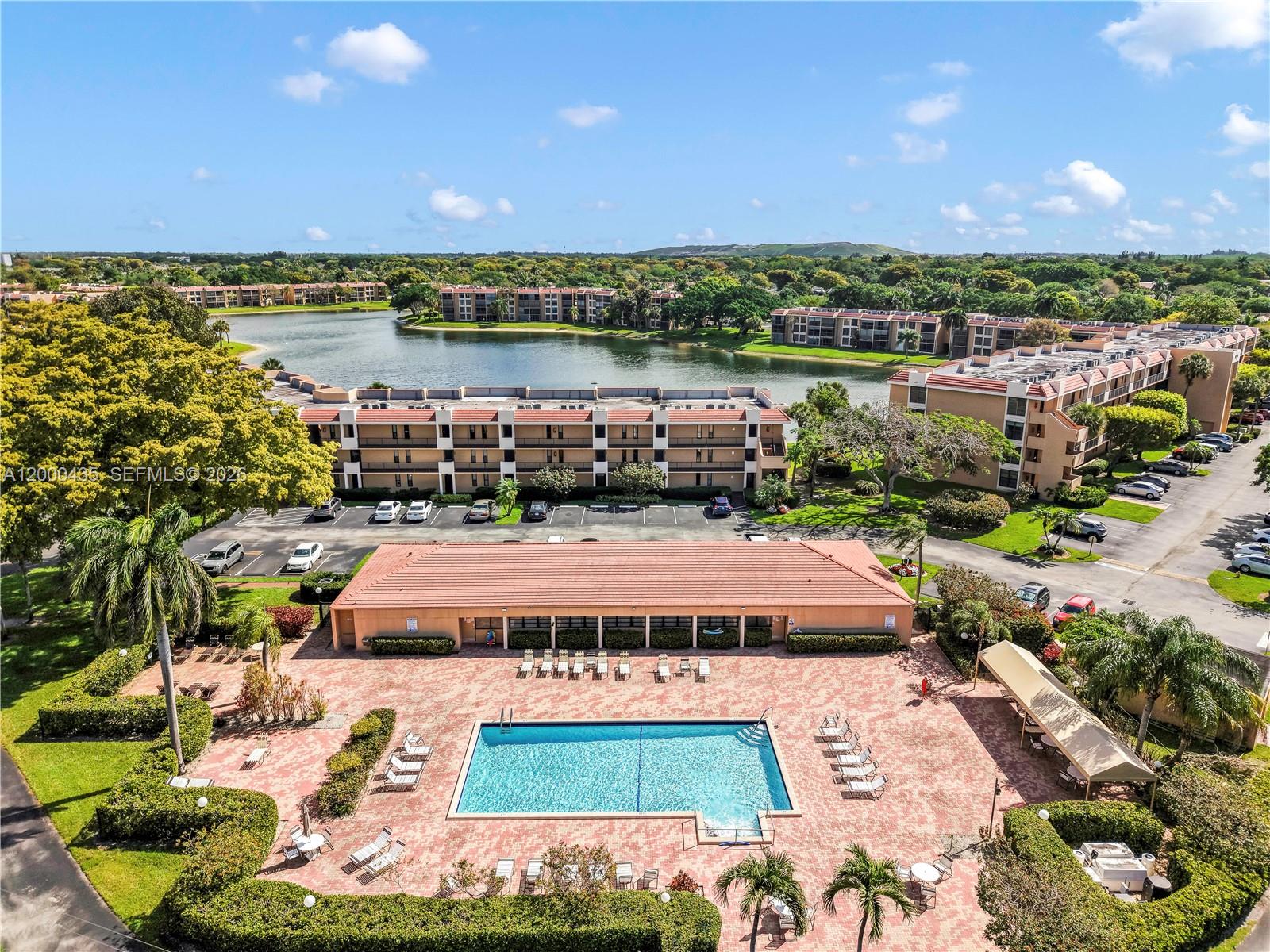 CORAL GATE VII CONDO - Residential