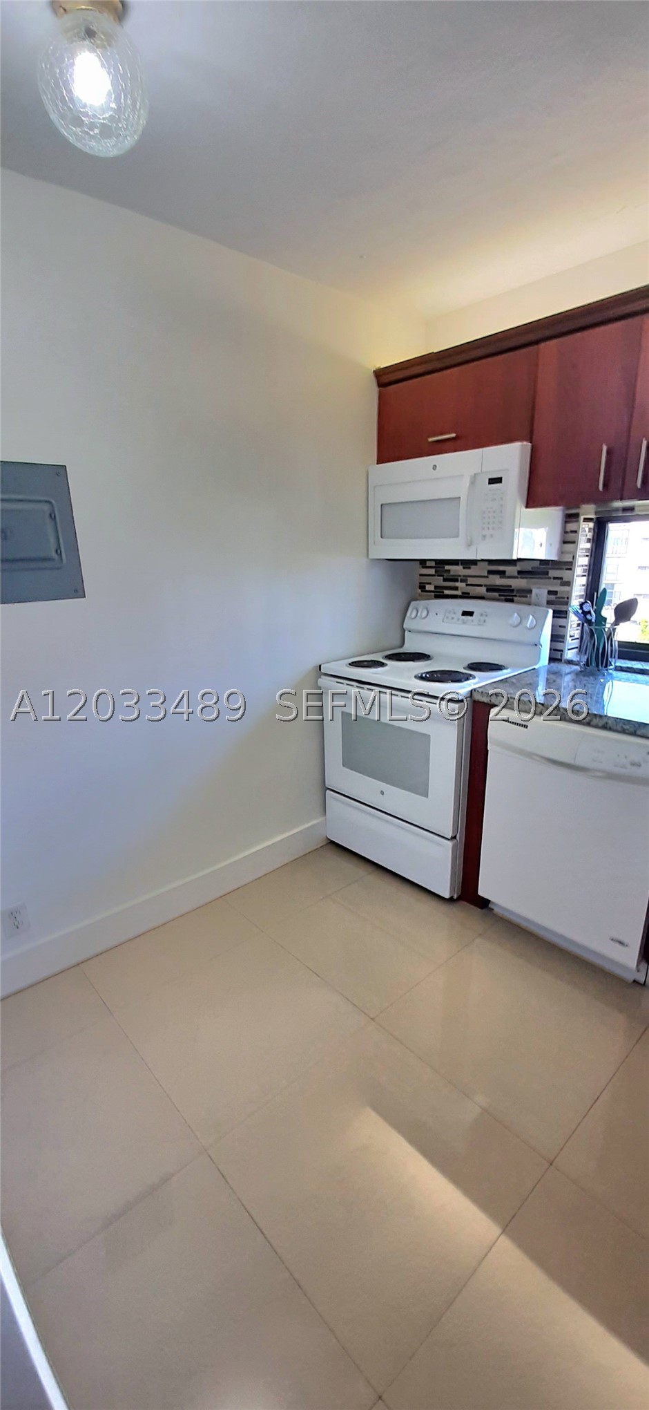 PLAZA OF AMERICAS CONDO P - Residential