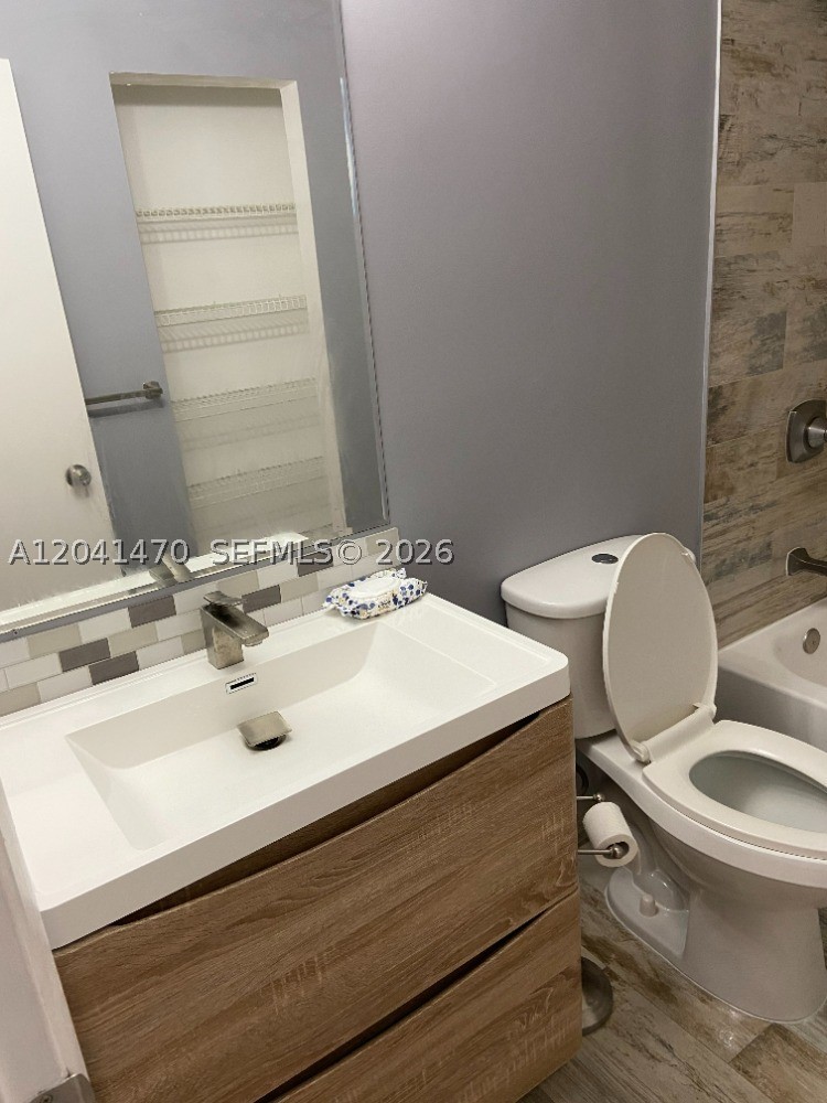 ANTIGUA AT CNTRY CLUBOF M - Residential