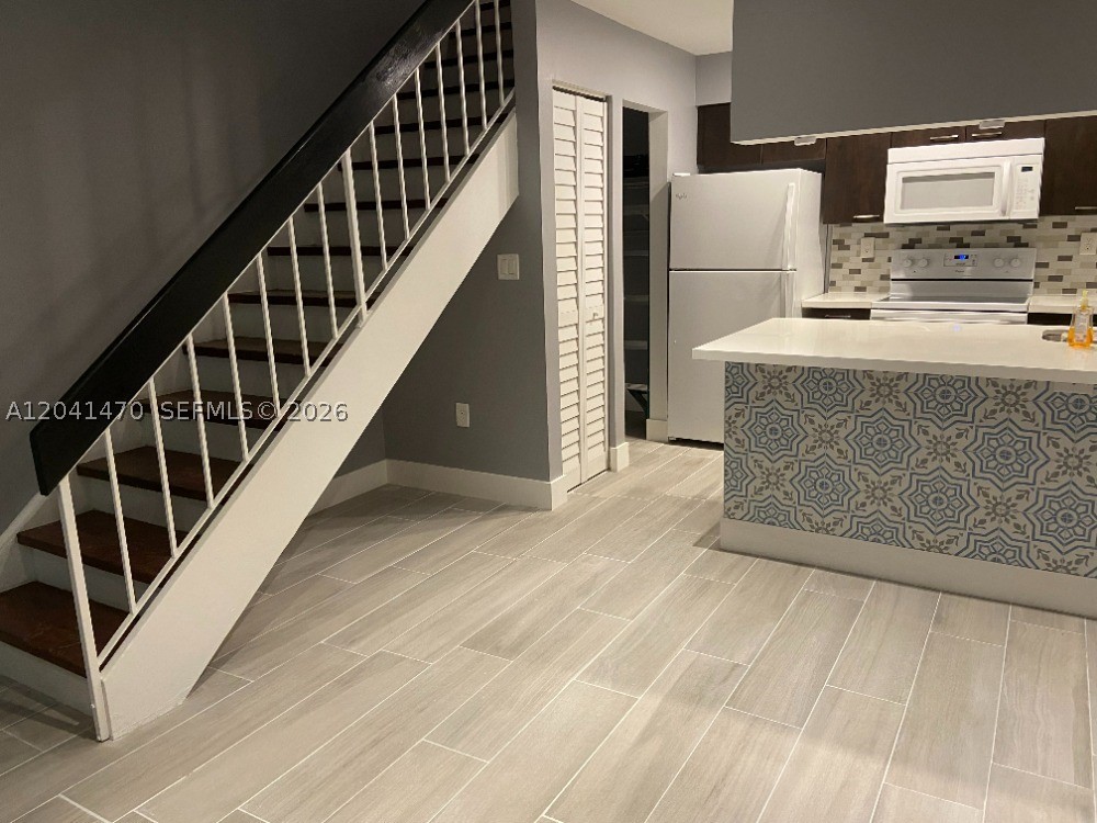 ANTIGUA AT CNTRY CLUBOF M - Residential
