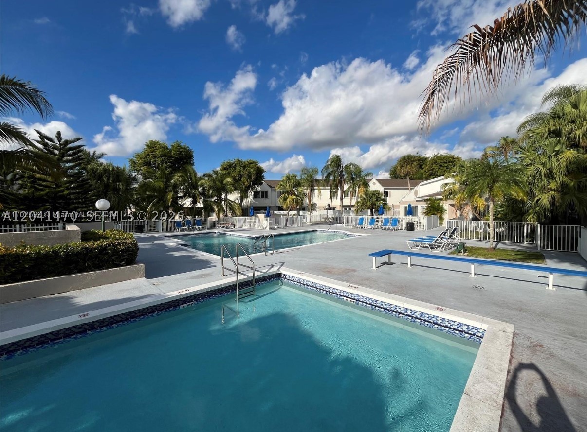 ANTIGUA AT CNTRY CLUBOF M - Residential