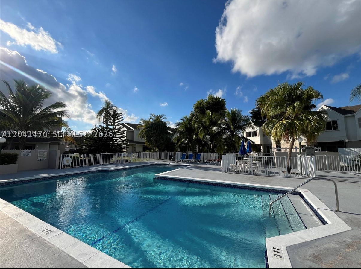ANTIGUA AT CNTRY CLUBOF M - Residential