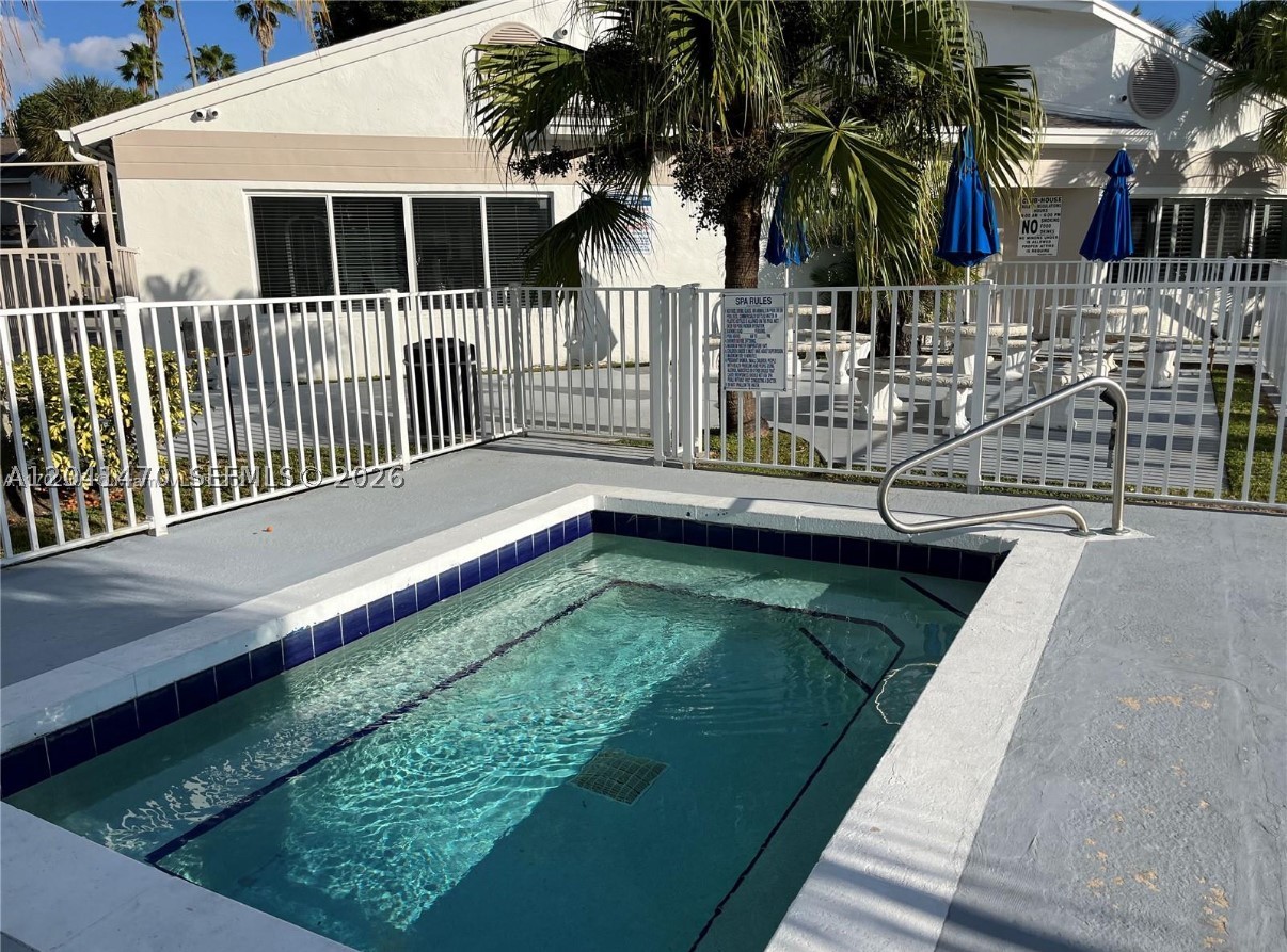ANTIGUA AT CNTRY CLUBOF M - Residential