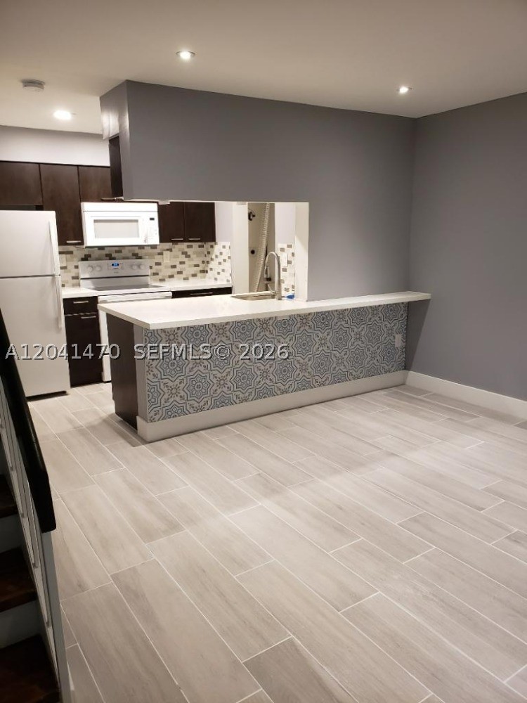 ANTIGUA AT CNTRY CLUBOF M - Residential