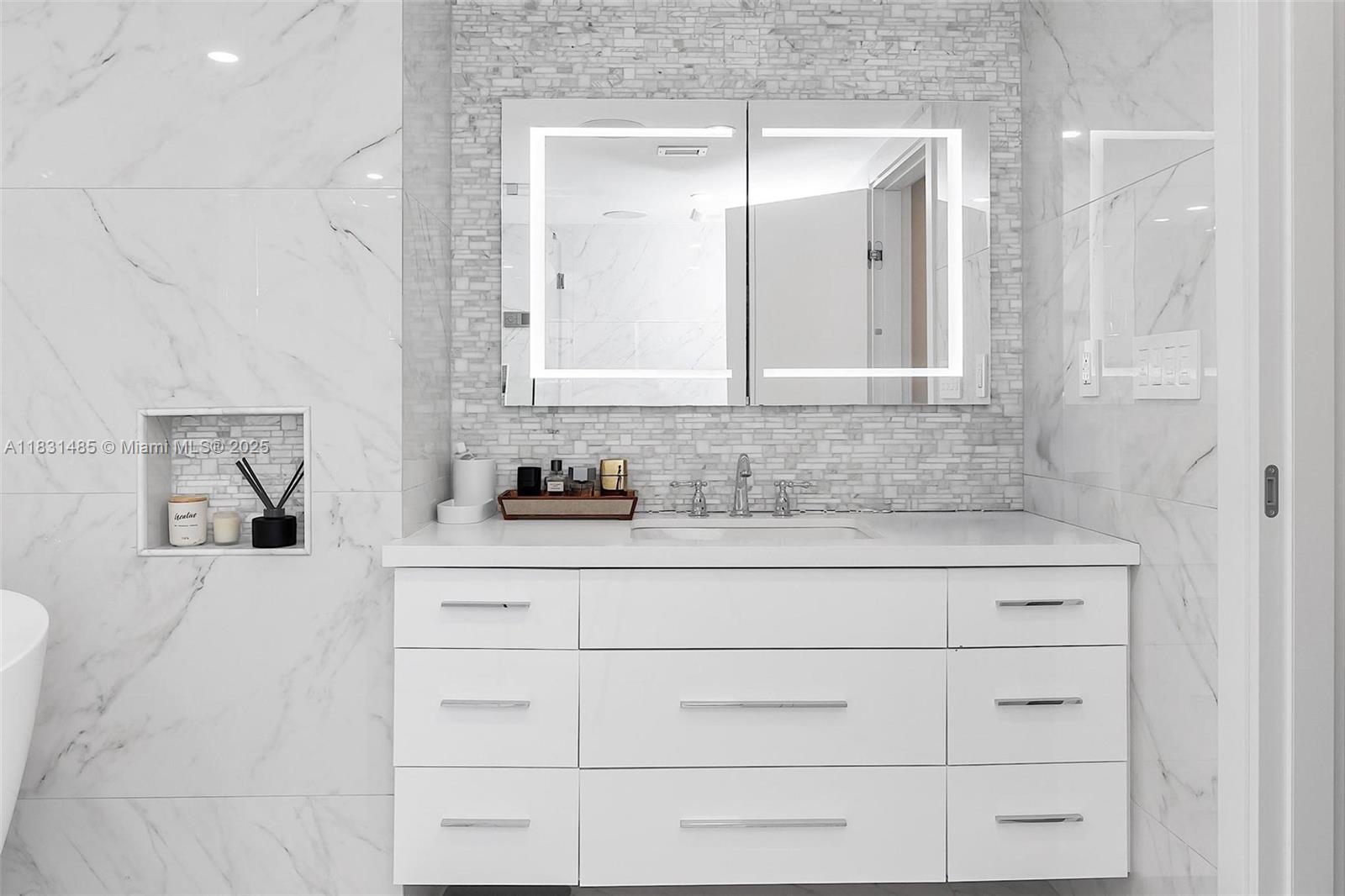NINE ISLAND AVENUE CONDO - Residential