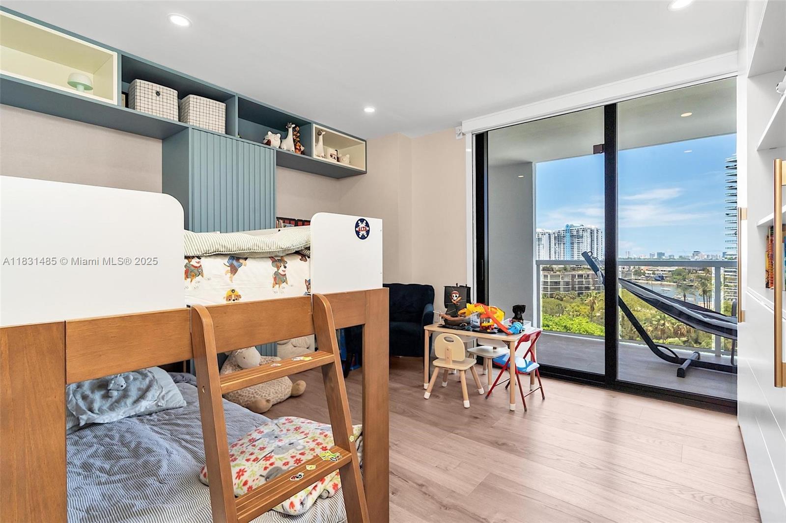 NINE ISLAND AVENUE CONDO - Residential