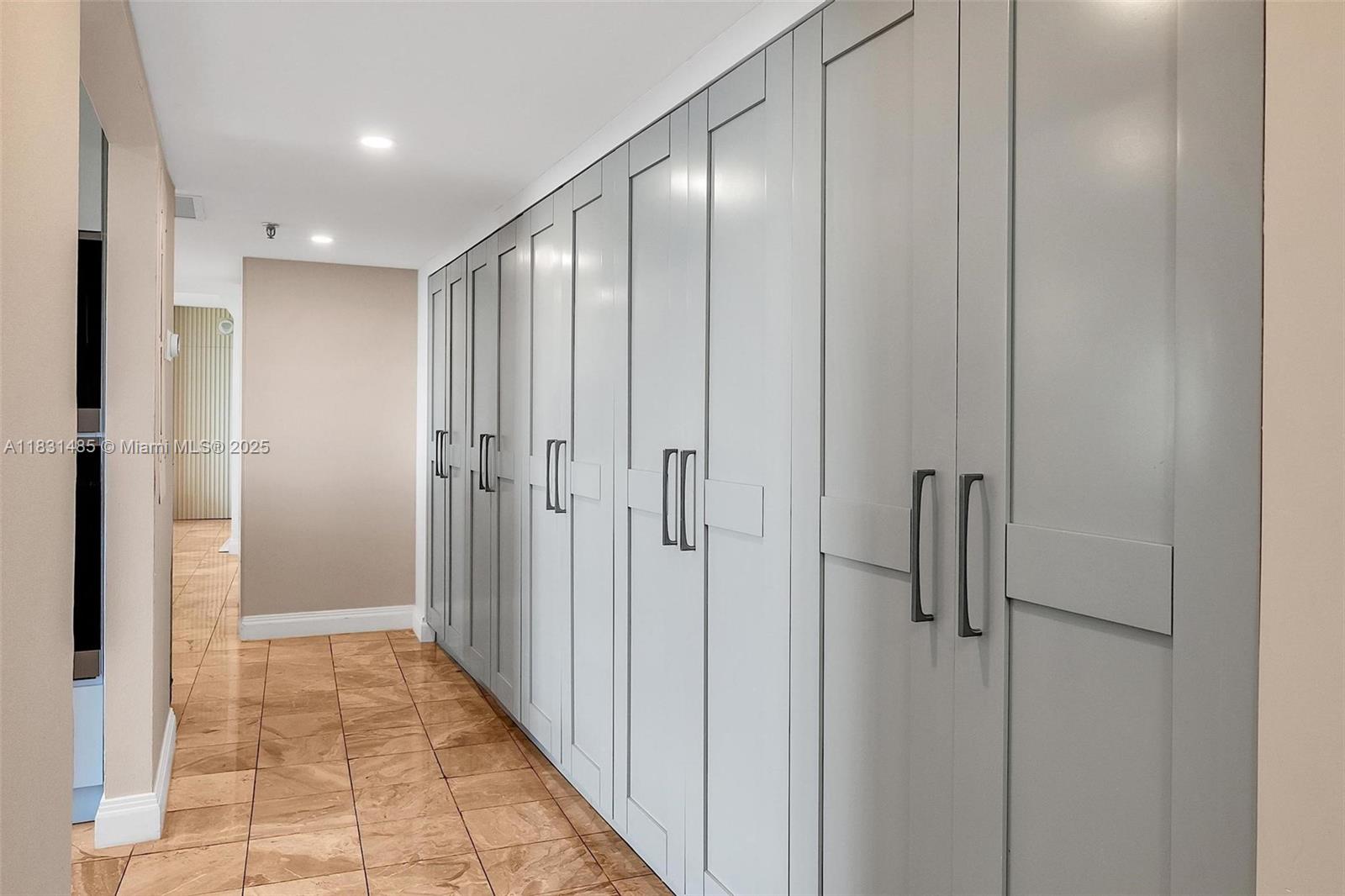 NINE ISLAND AVENUE CONDO - Residential