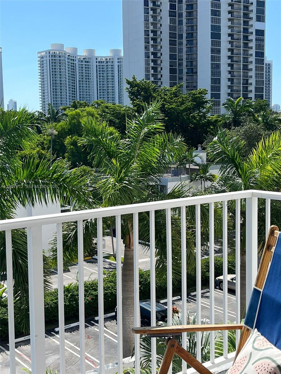 ADMIRALS PORT CONDO EAST - Residential Lease