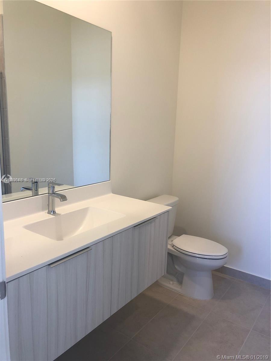 APEX AT PARK CENTRAL - Residential Lease