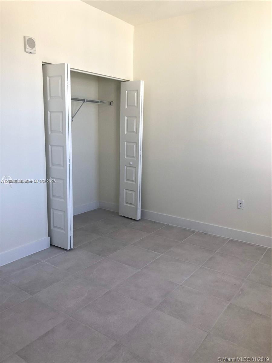 APEX AT PARK CENTRAL - Residential Lease