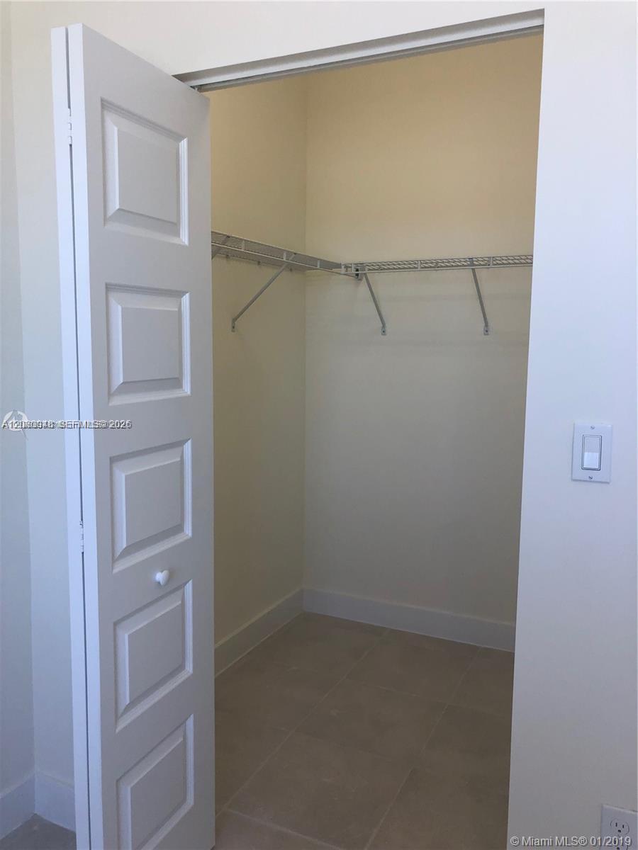 APEX AT PARK CENTRAL - Residential Lease