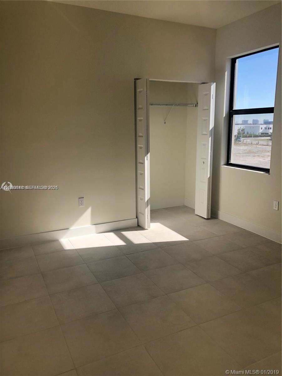 APEX AT PARK CENTRAL - Residential Lease