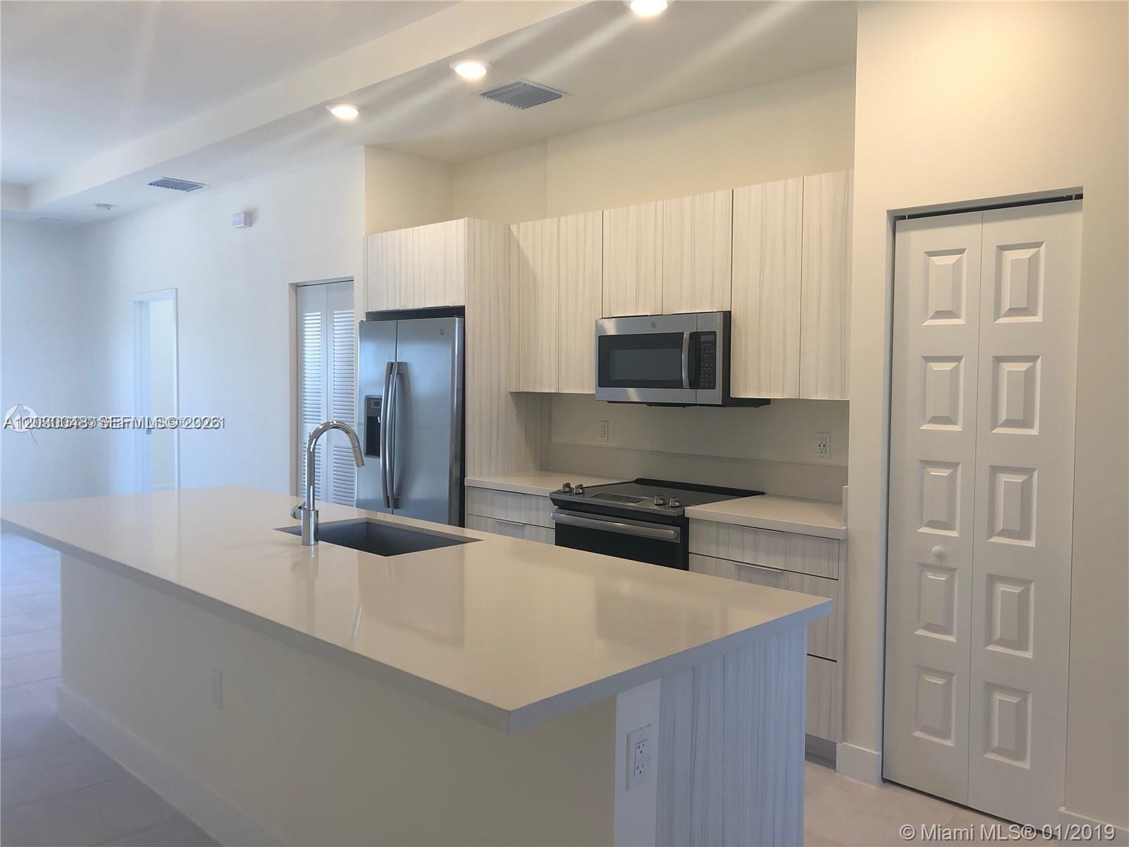 APEX AT PARK CENTRAL - Residential Lease