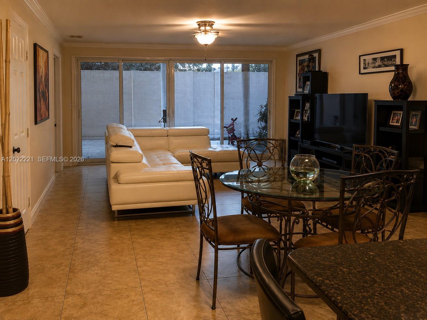 PINEWOOD CONDO - Residential
