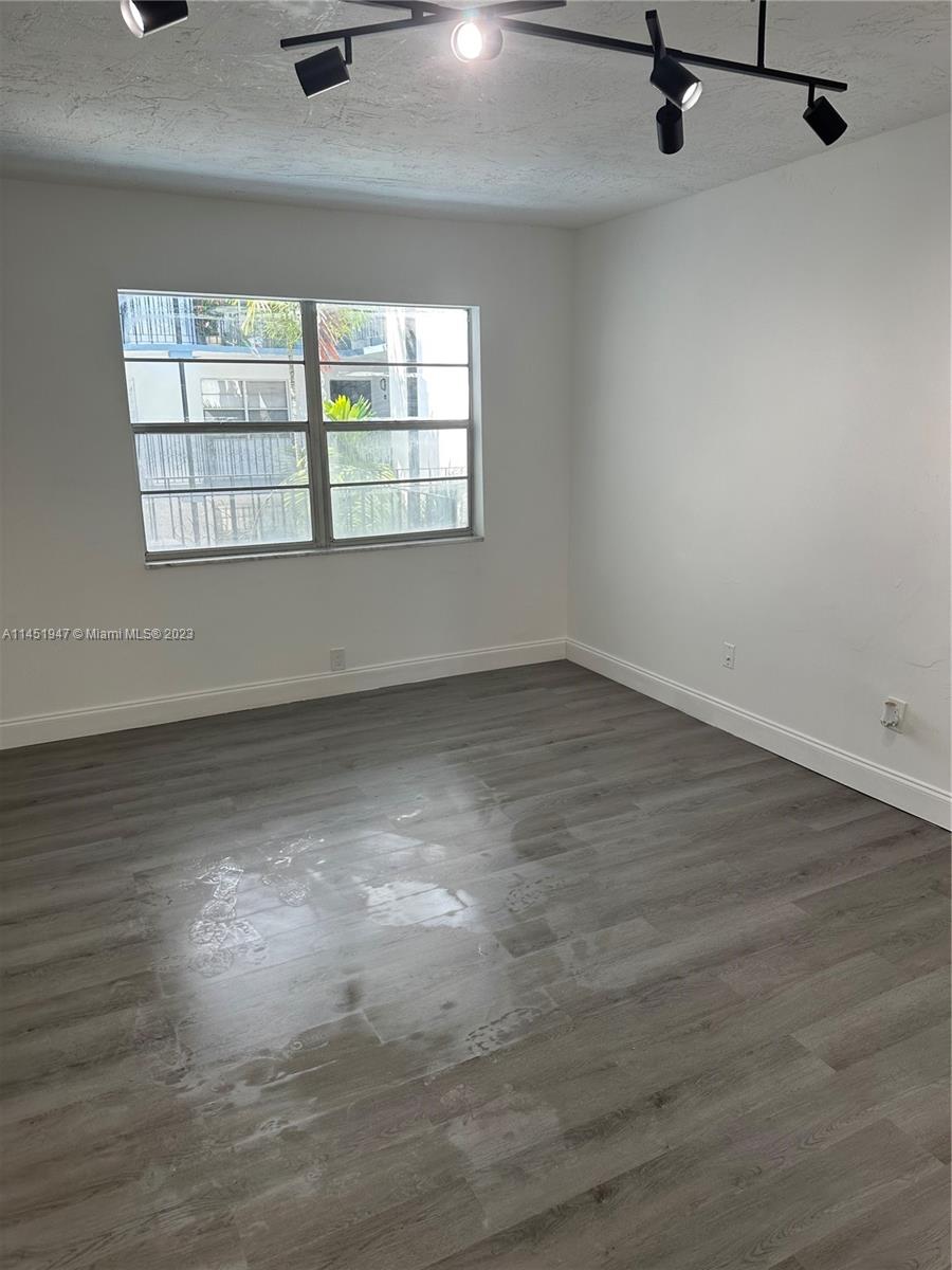 DIXIE GARDENS CONDO - Residential