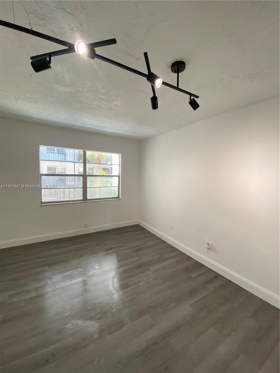 DIXIE GARDENS CONDO - Residential