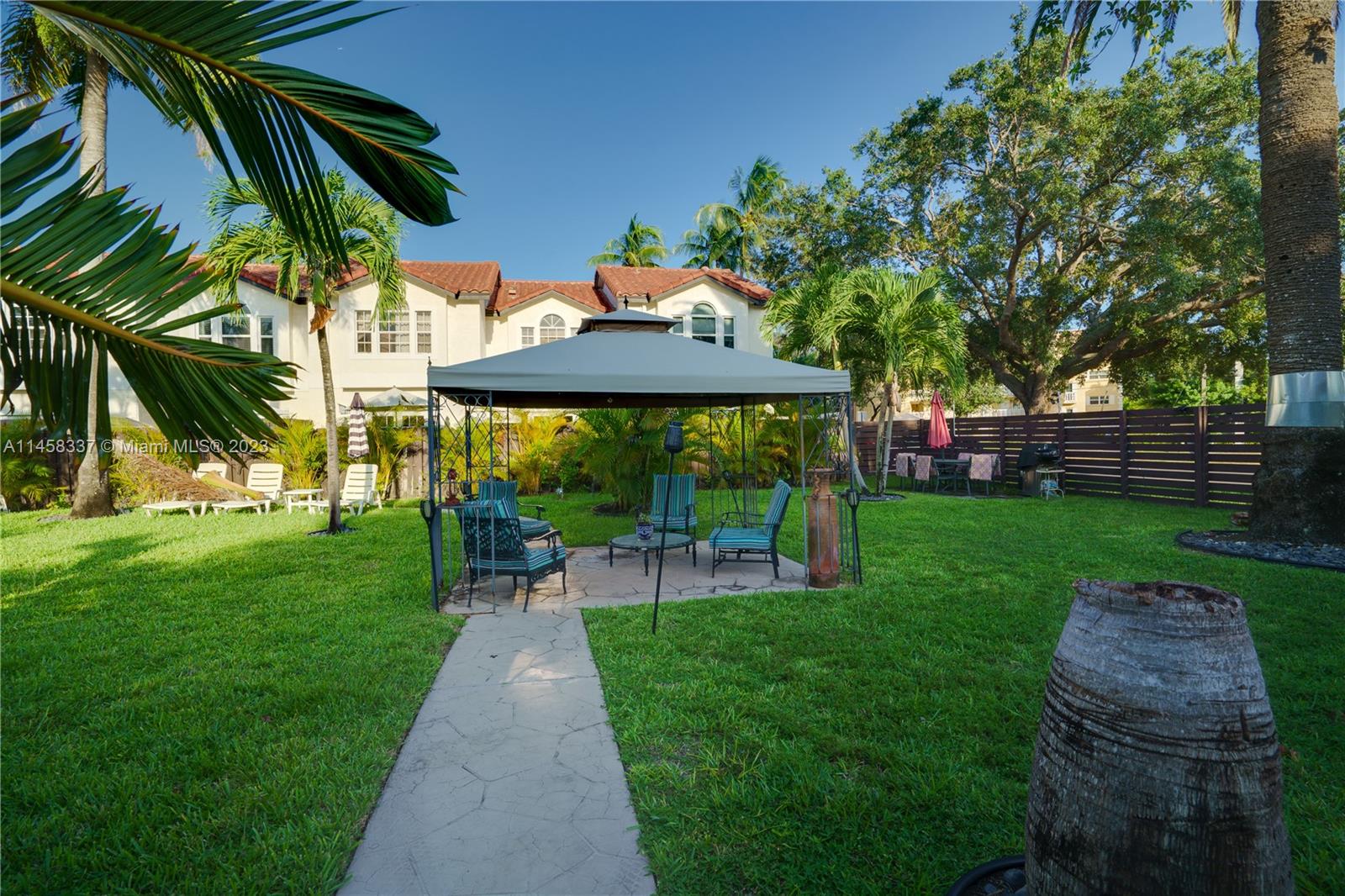BEACH WAY HEIGHTS - Residential Lease