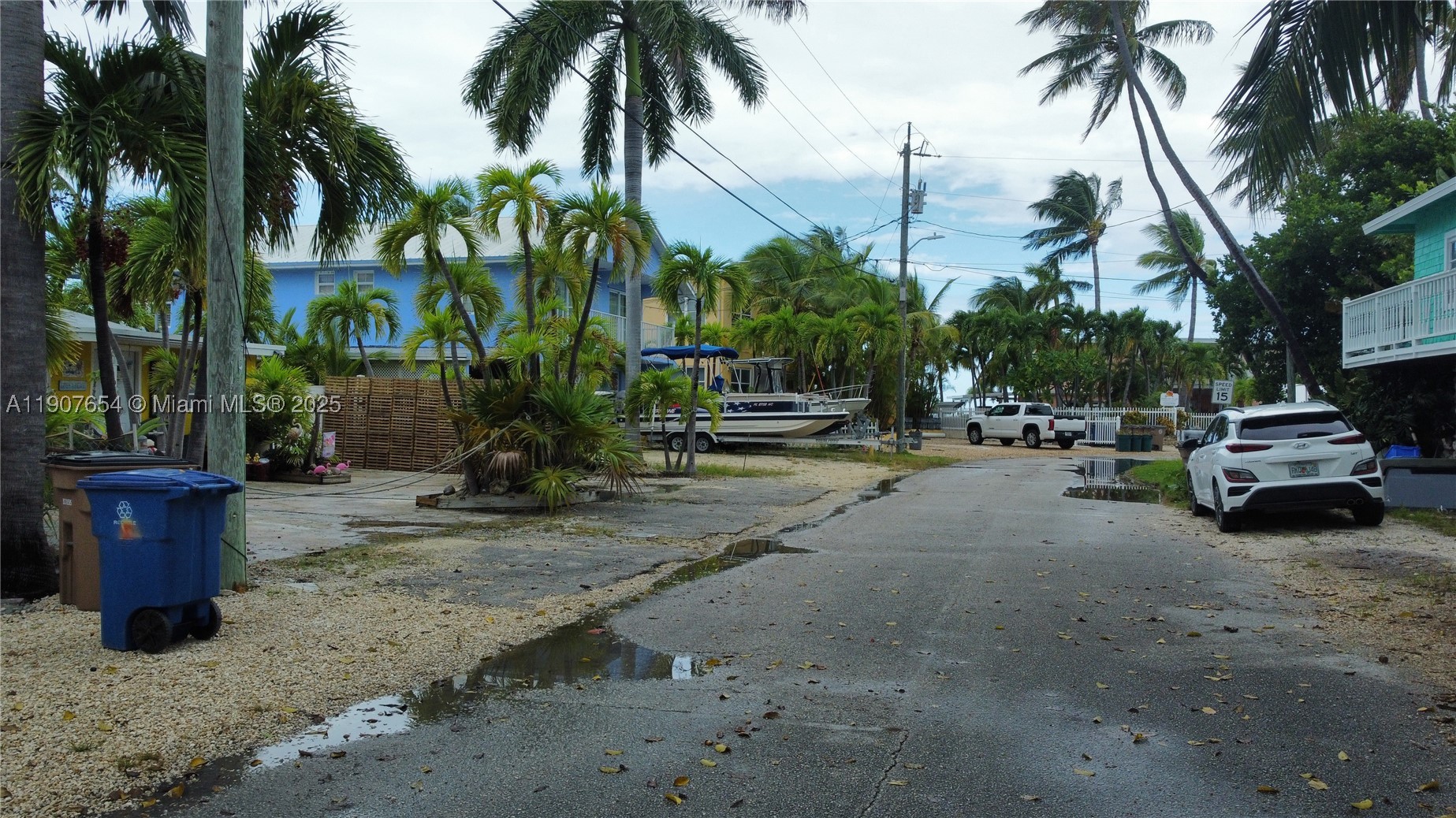 CONCH KEY - Land