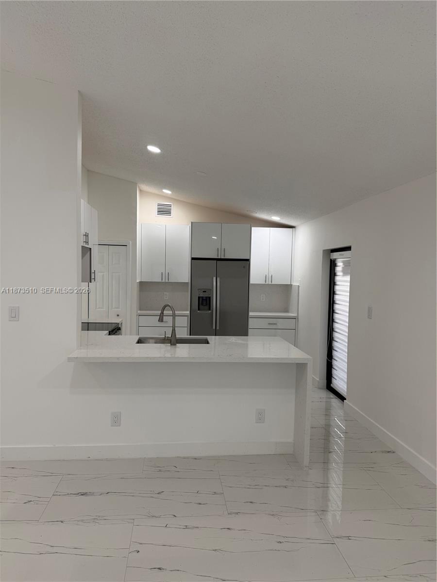 LAGO MAR SOUTH - Residential Lease
