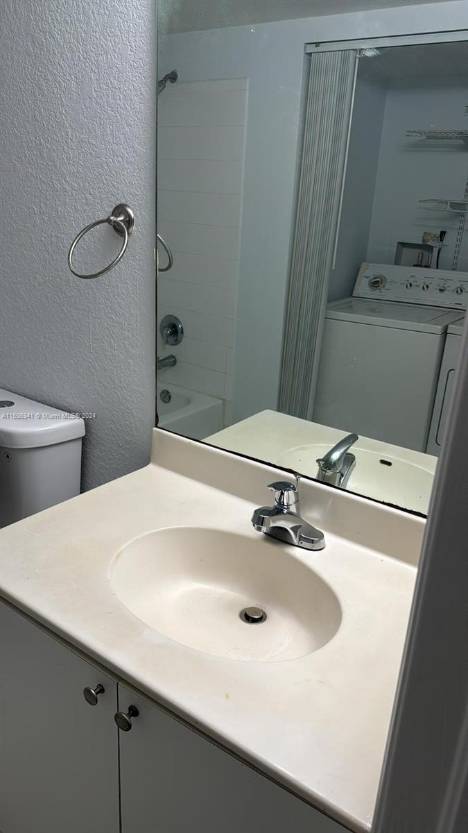 VISTA TRACE 7 CONDO - Residential Lease