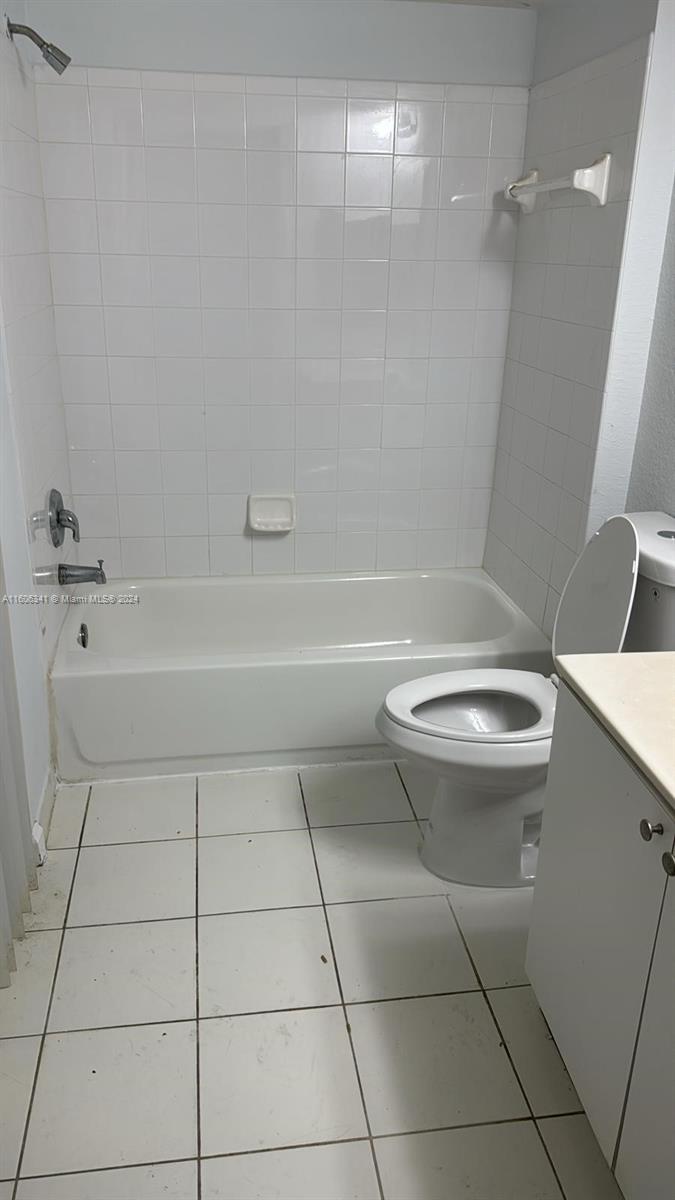 VISTA TRACE 7 CONDO - Residential Lease