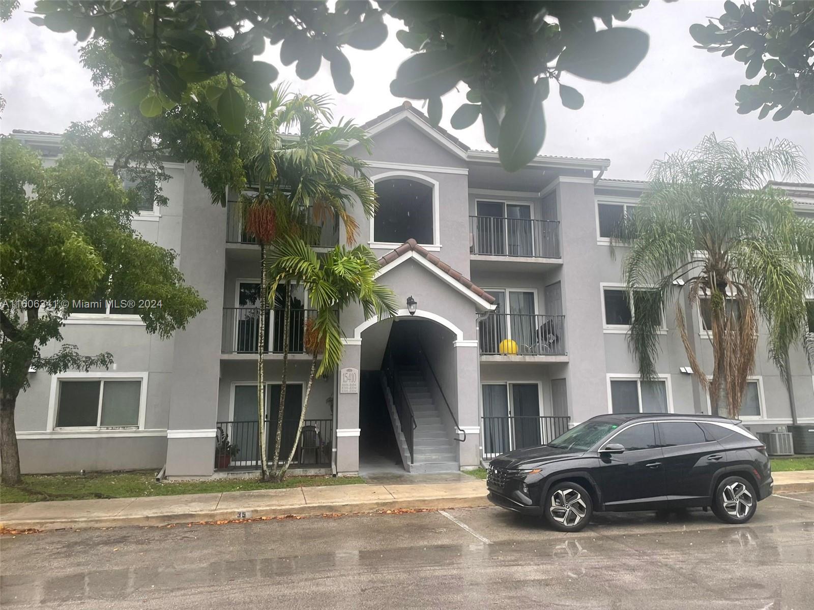 VISTA TRACE 7 CONDO - Residential Lease