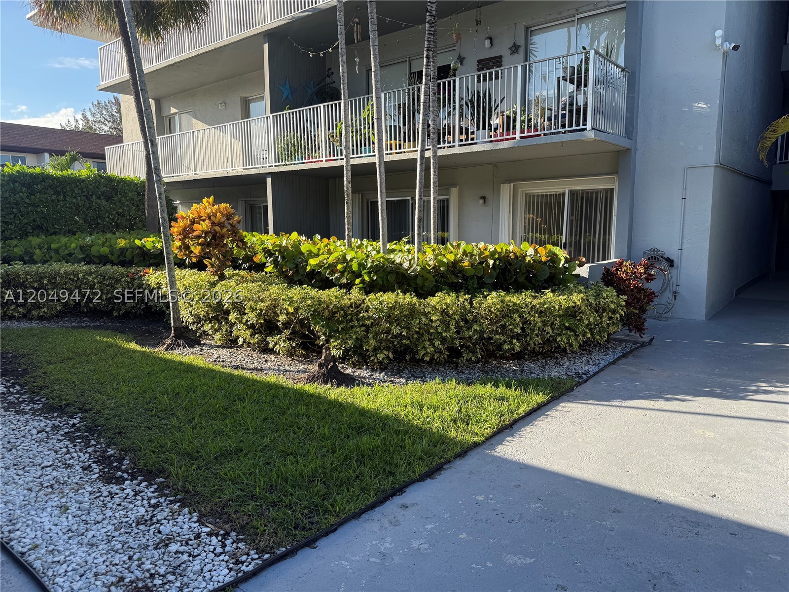 New listing in sought after silver palms at Dadeland - quiet gated community with easy access to Dadeland Mall, Target, UM, Metrorail - shopping and restaurants - very quiet and well maintained - SS appliances - new refrigerator - easy to show