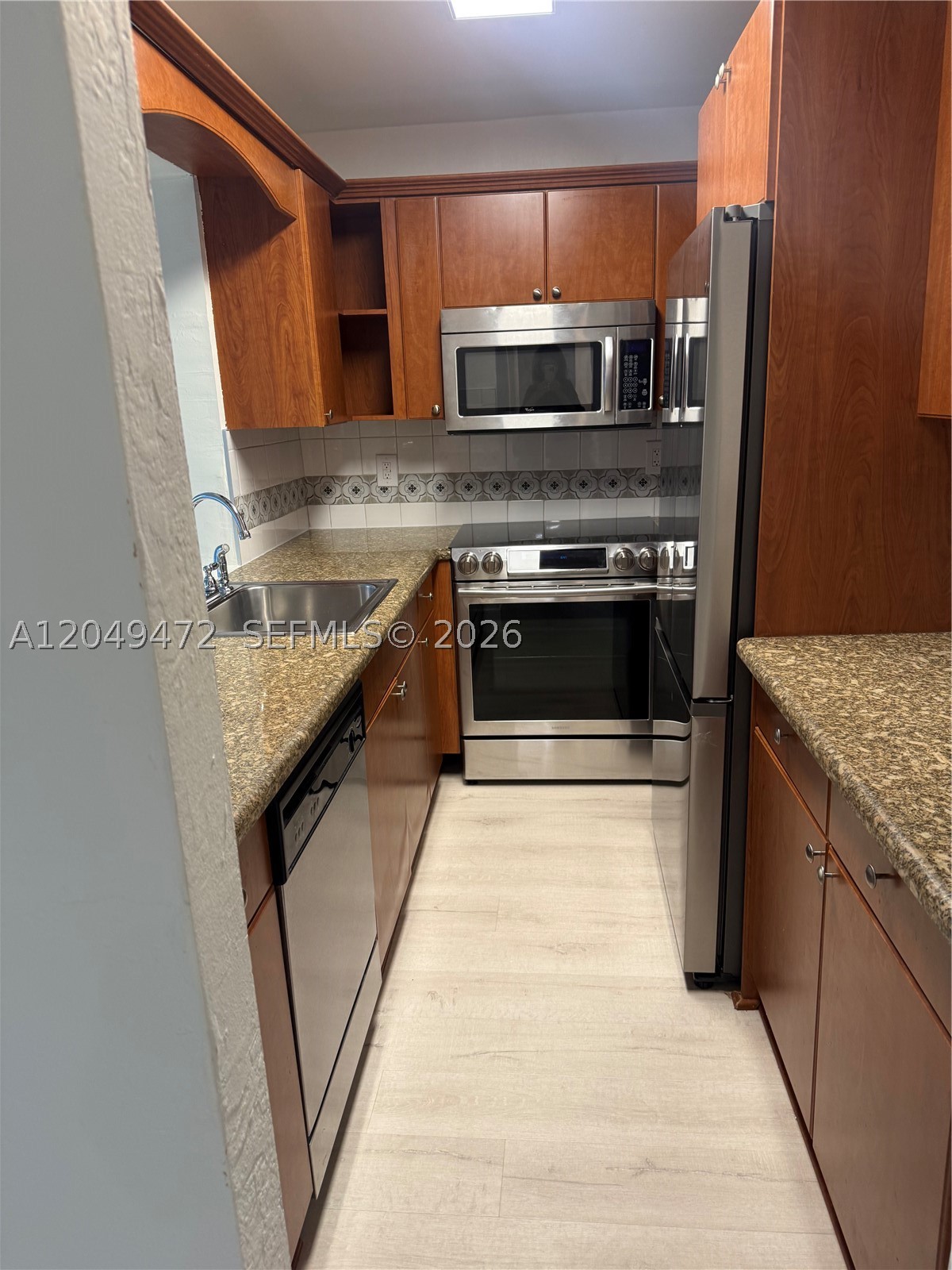SILVER PALMS AT DADELAND - Residential