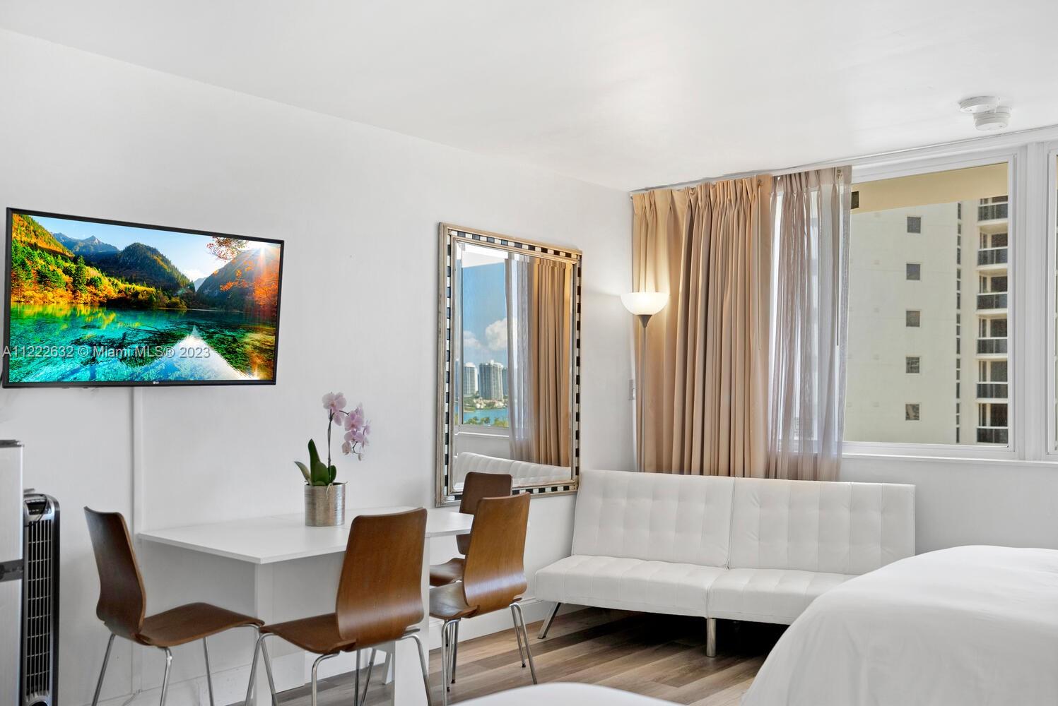THE AVENTURA BEACH CLUB C - Residential