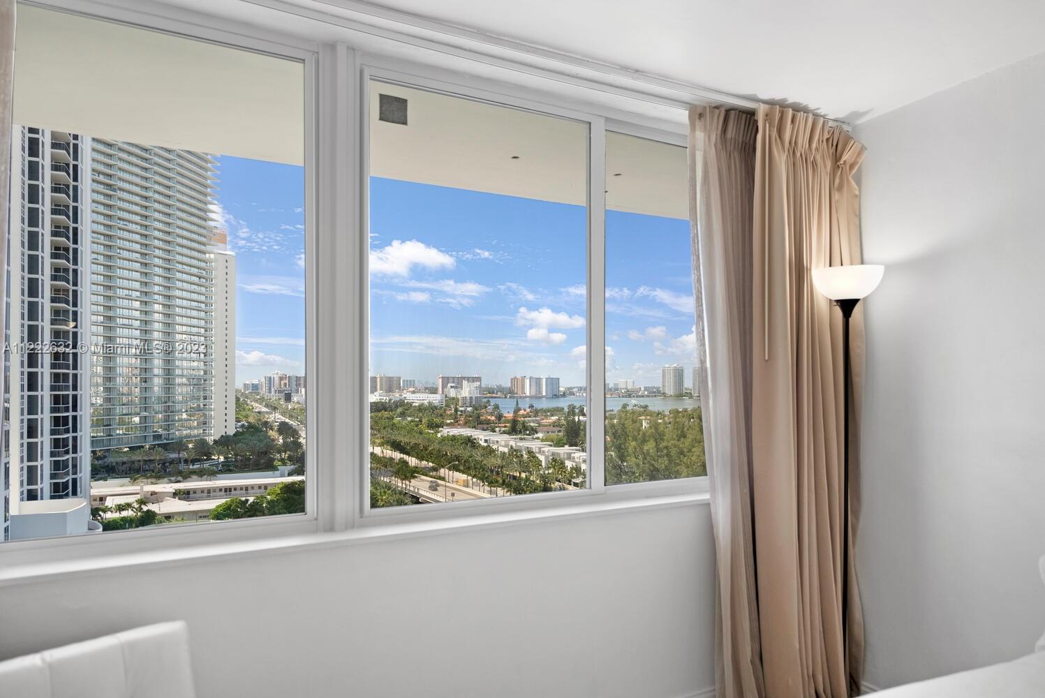 THE AVENTURA BEACH CLUB C - Residential