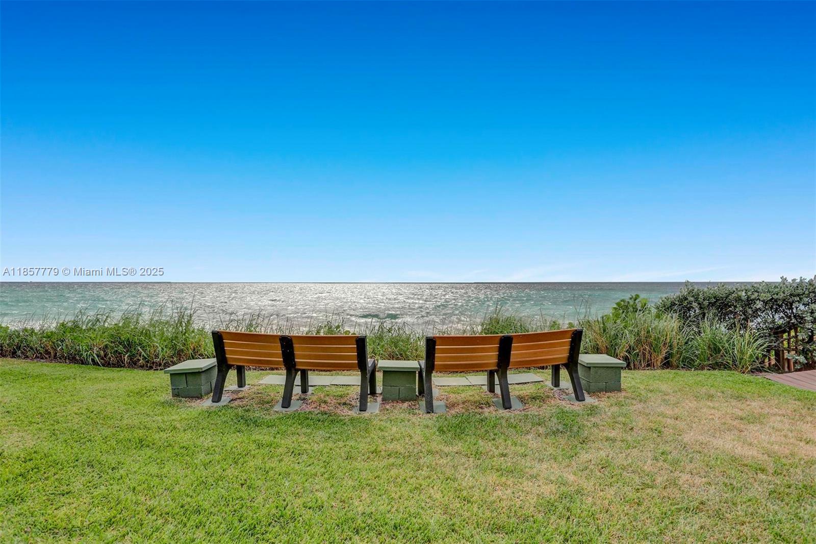 HILLSBORO OCEAN CLUB COND - Residential