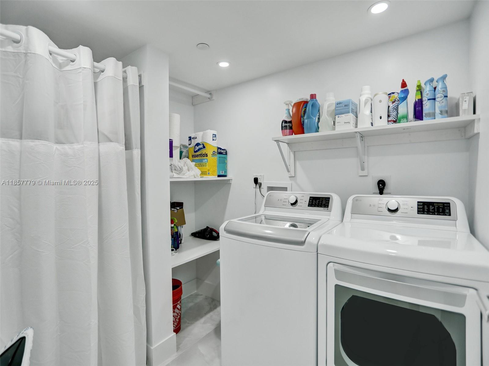 HILLSBORO OCEAN CLUB COND - Residential