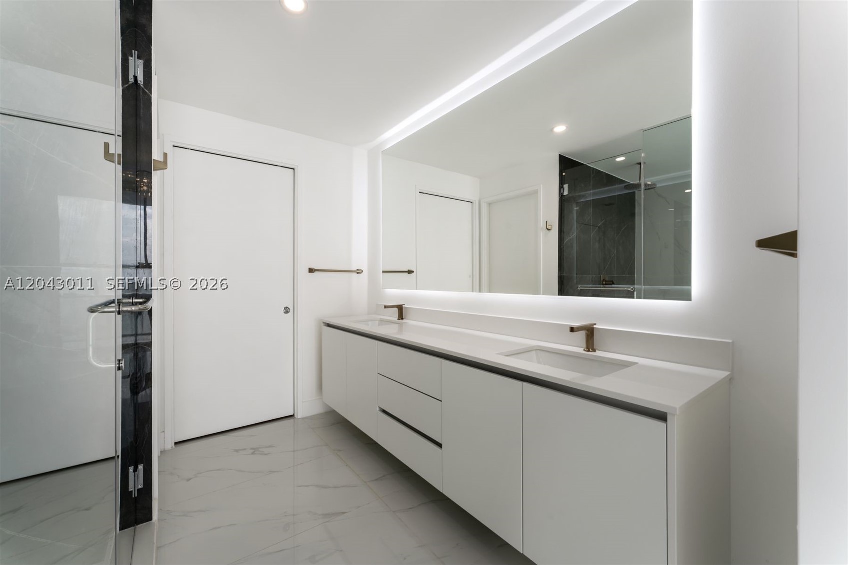 ARIA RESERVE - Residential