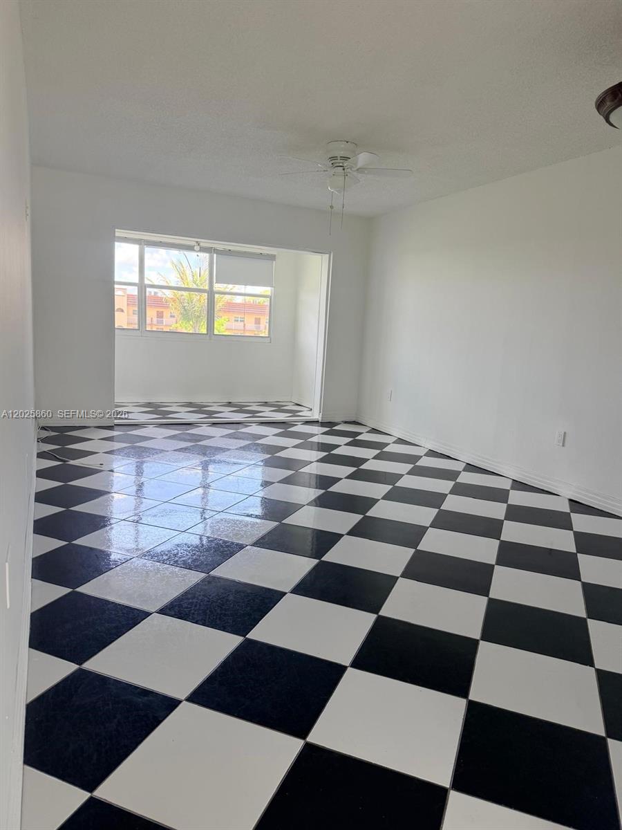 SUNRISE LAKES 46 CONDO - Residential Lease