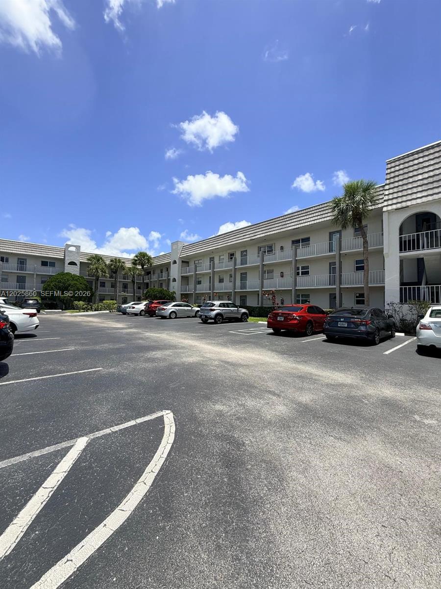 SUNRISE LAKES 46 CONDO - Residential Lease