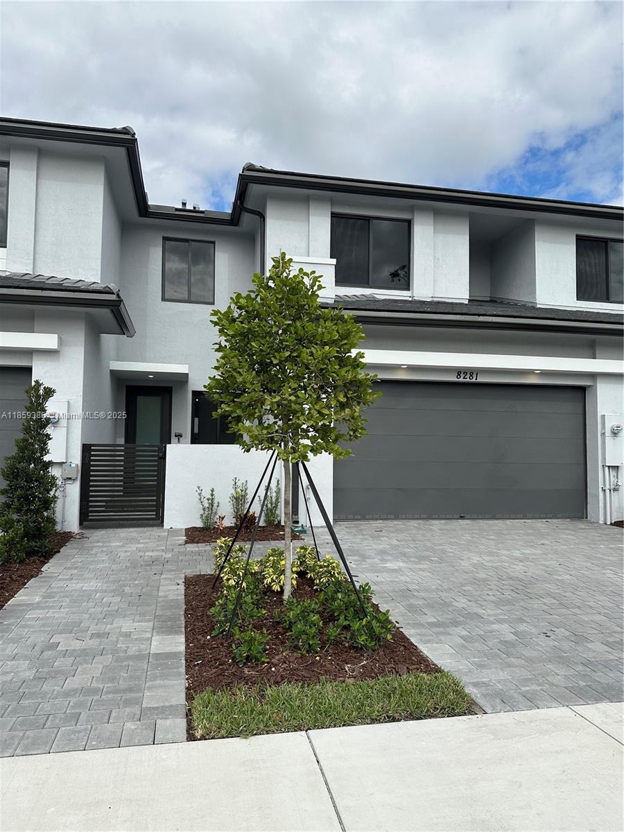 SOUTH KENDALL SEC A - Residential Lease