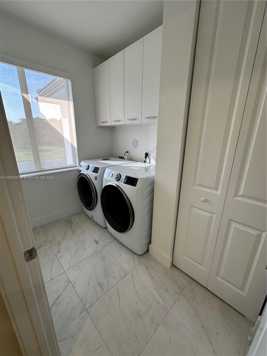 SOUTH KENDALL SEC A - Residential Lease