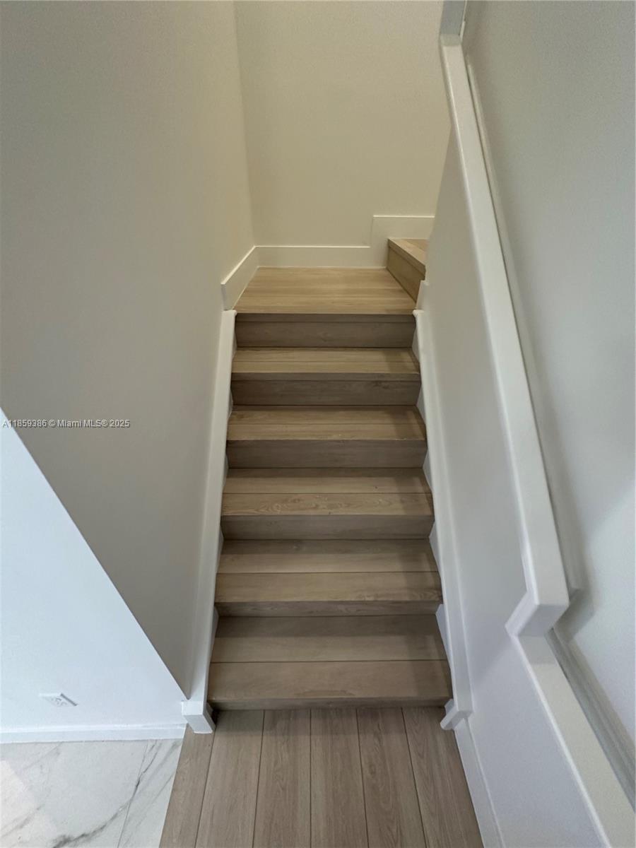 SOUTH KENDALL SEC A - Residential Lease