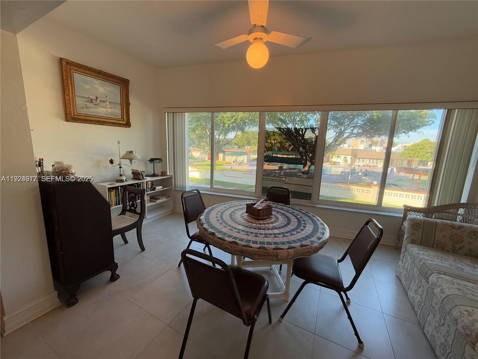 GARNET CONDO - Residential